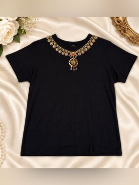 The Metropolitan Museum of Art Indian Pendant Necklace Tee Size M Embellished